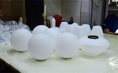 Light Venus is full force in the production of custom rotomolded polyethylene lamps