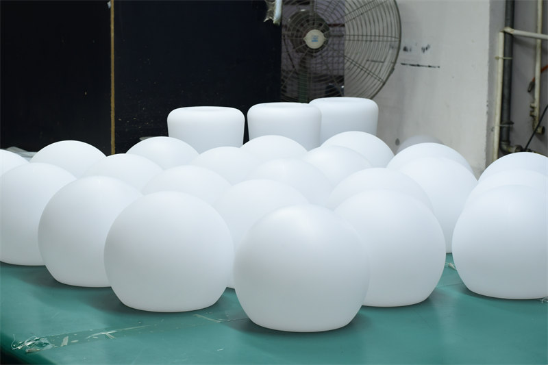 Custom Roto Molding Factory | Polyethylene Lamp | Plastic Ball Lamp Shade | Light Venus