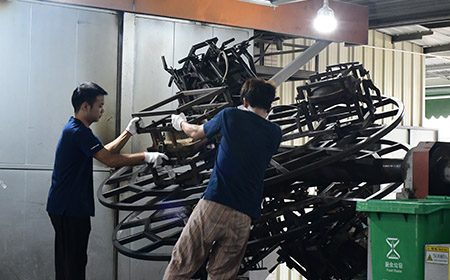 Key Considerations for Installing Rotomolding Molds on Rotomolding Machines